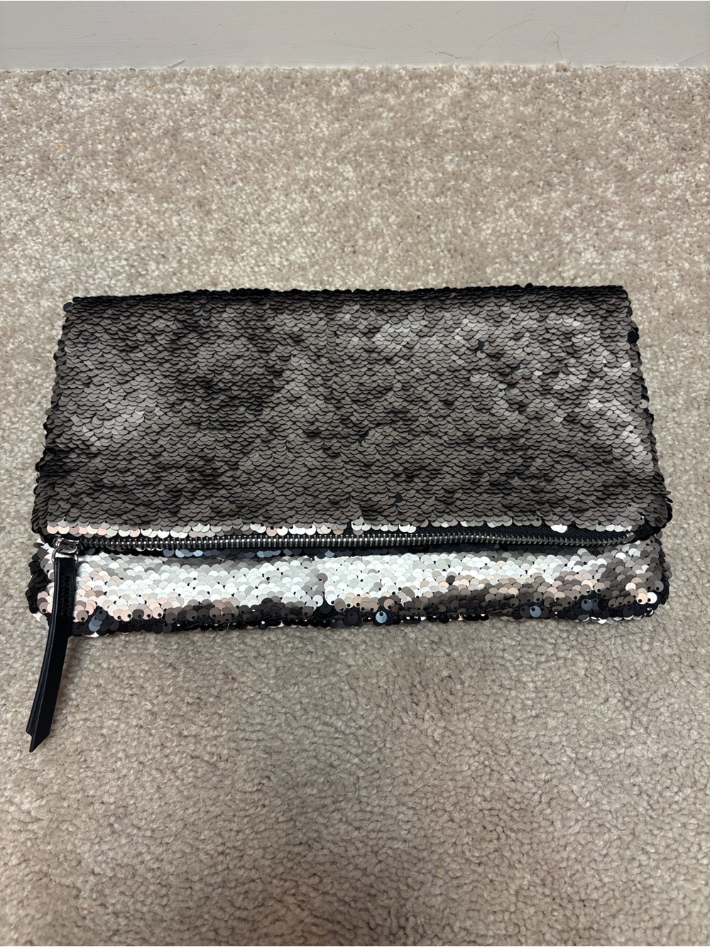 Stella & Dot Convertible Sequin Fold-Over Clutch Bag in Black and Bronze - NWOT